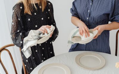 Hvordan bruke skåler i borddekking for et mer levende og praktisk uttrykk