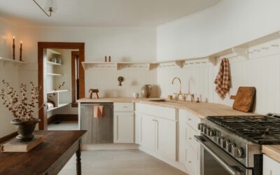 Slik rydder du ut av kjøkkenskapene og får bedre plass uten totalrenovering