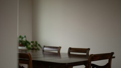 Slik skaper du en harmonisk spisestue med farger som faktisk fungerer hjemme