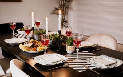 Slik skaper du et personlig spisebord med dekor som tåler hverdagsbruk